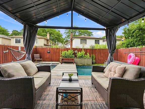 2nd image of 49 Markson Cres