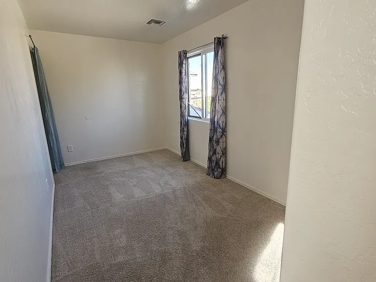 1221 S 11th Ave #2 — Photo 15