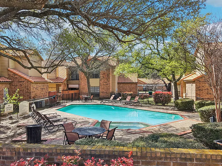 Spring Pointe — Photo 39
