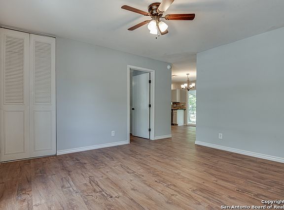 5th image of 233 Flintstone Ln