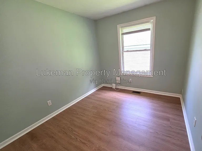 5635 Monticello Ave — Photo 6