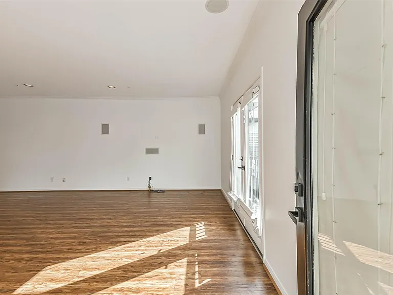 17 Waugh Dr #209 — Photo 5