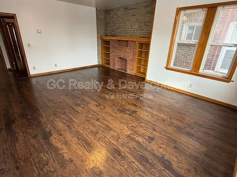 6124 S Whipple St #1 — Photo 3