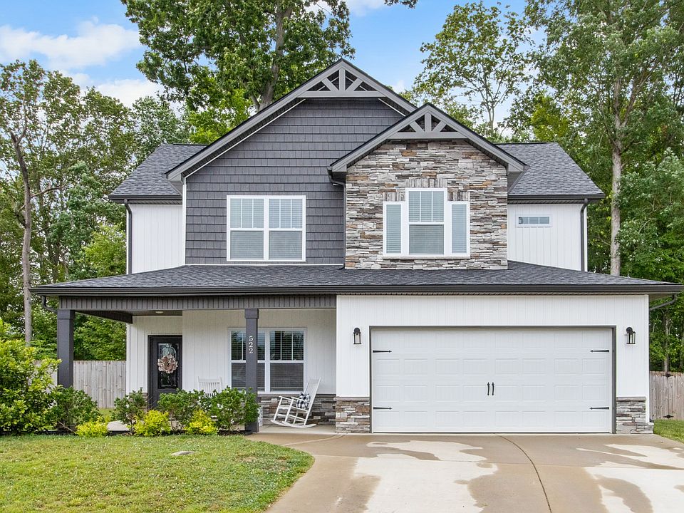 1st image of 522 Latham Ct