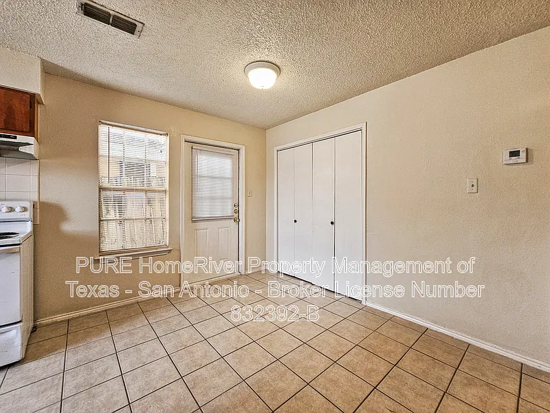 2 bed, 2.0 bath, 750 sqft, $998 — Photo 4