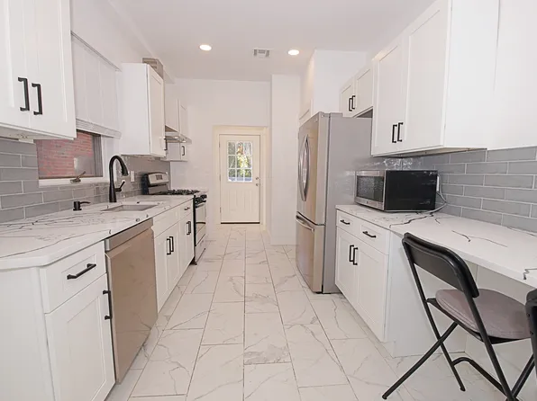 34 Hilliard Avenue image 3 of 33