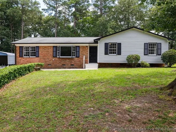 525 Warmsprings Dr, Fayetteville, NC 28303