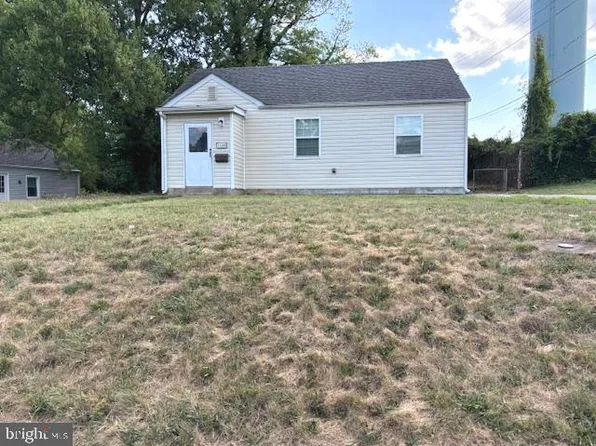 7445 Patterson Rd, Falls Church, VA 22043