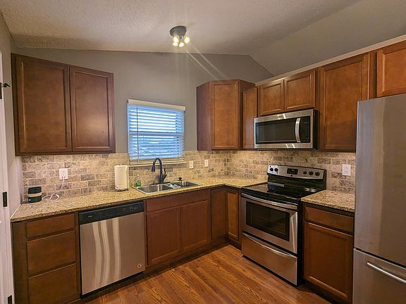 4th image of 1424 Waynesboro Ln