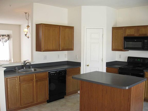 Kitchen - Alternate View