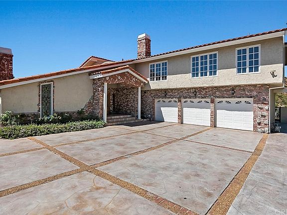3rd image of 6 Corral Rd