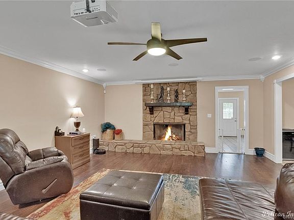 4th image of 6047 Dorchester Cir