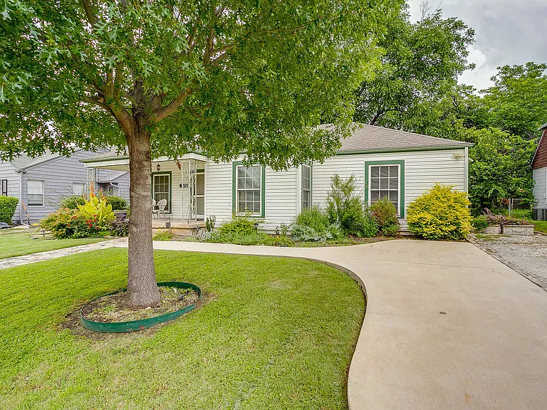 3619 Winston Rd — Photo 4