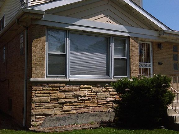 3rd image of 3001 N New England Ave