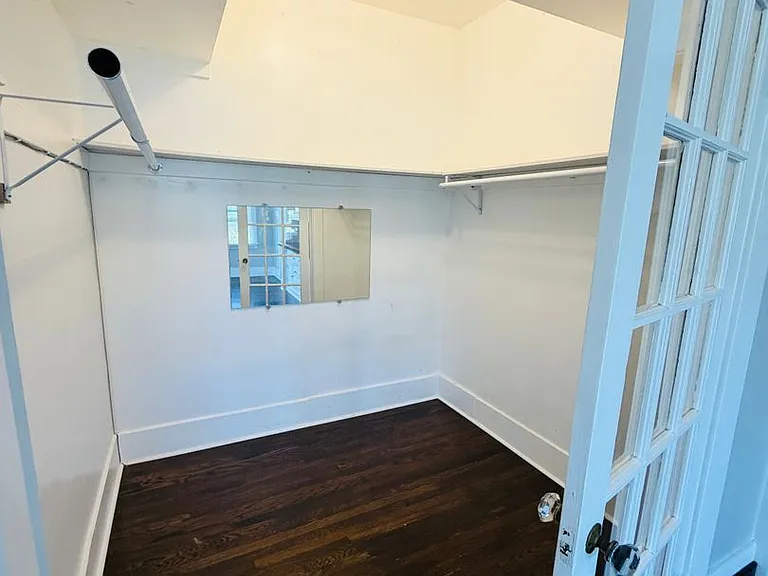 425 W 4th St — Photo 12
