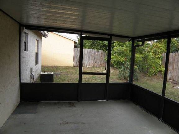 4th image of 5905 Dewitt Pl