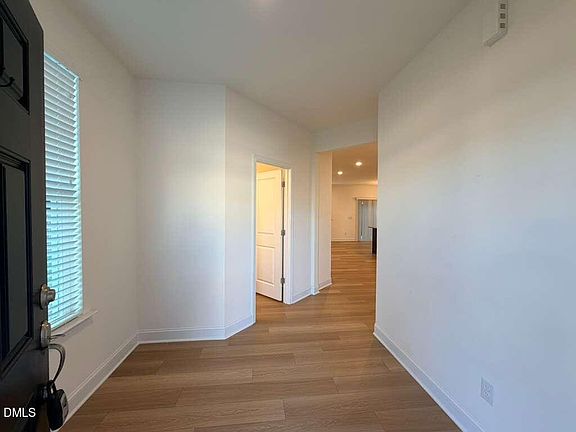3rd image of 109 Steel Springs Ln