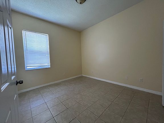 5th image of 13367 Luxbury Loop