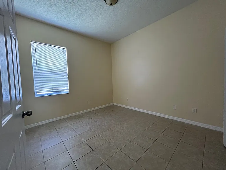 13367 Luxbury Loop — Photo 5