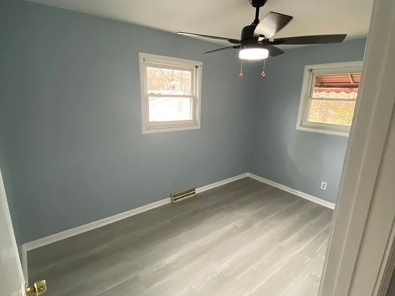 3189 Vogel Rd — Photo 13