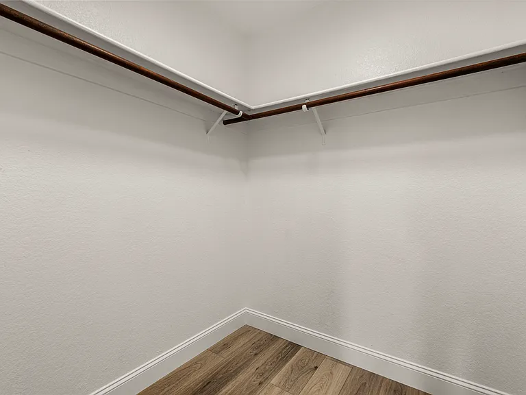 5607 Walnut Ave #9 — Photo 24