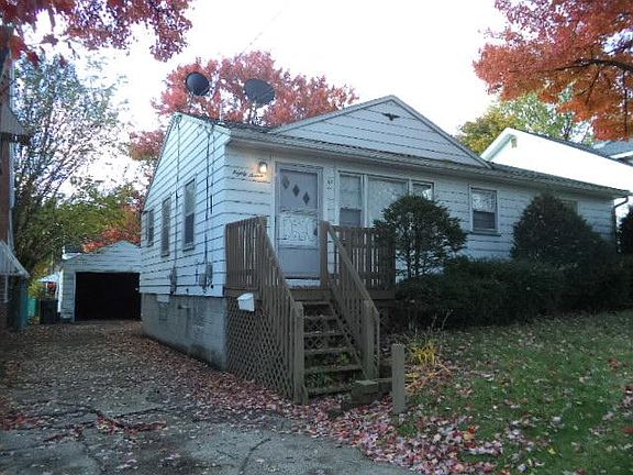 2nd image of 87 Beechwood Dr
