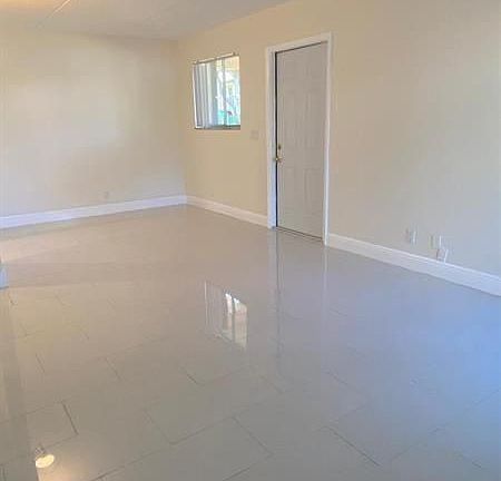 2nd image of 1840 Fairview Villas Dr