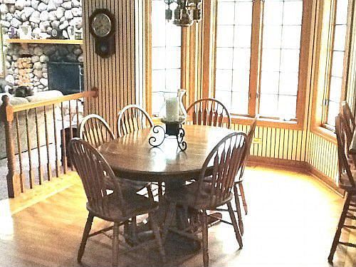 3rd image of 528 Kelly Ave