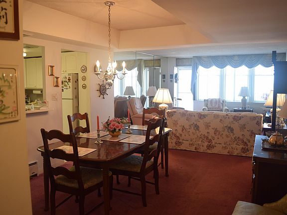 3rd image of 500 Bay Ave APT 501S