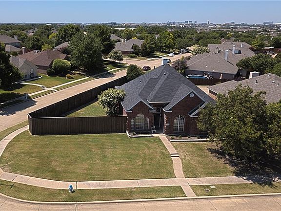4th image of 10041 Danbury Dr