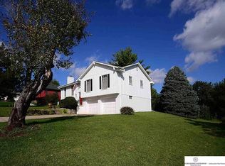 12318 Crawford Rd, Omaha, NE 68144