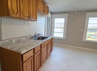 99 S Saint Ext, Bristol, CT 06010