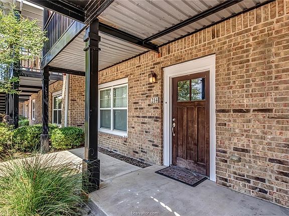 2nd image of 1725 Harvey Mitchell Pkwy S APT 214
