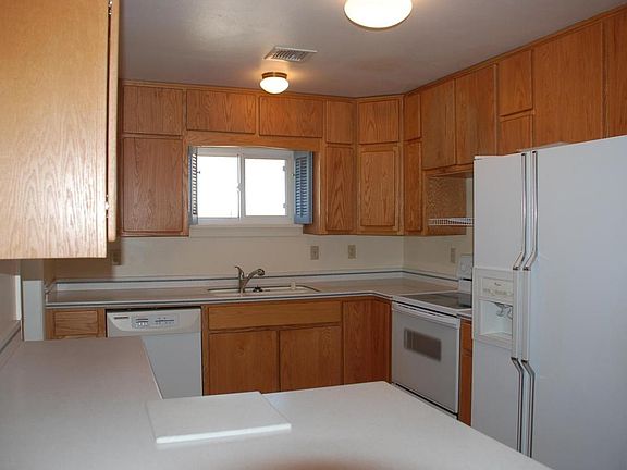 5th image of 15 Kelly Ln
