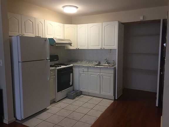 4th image of 49-20 43rd Ave #1