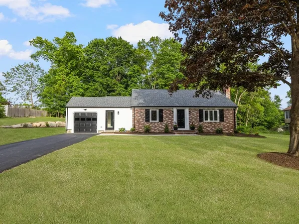 47 Jacob St, Seekonk, MA 02771