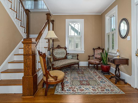 4th image of 12 Edmondson Ave