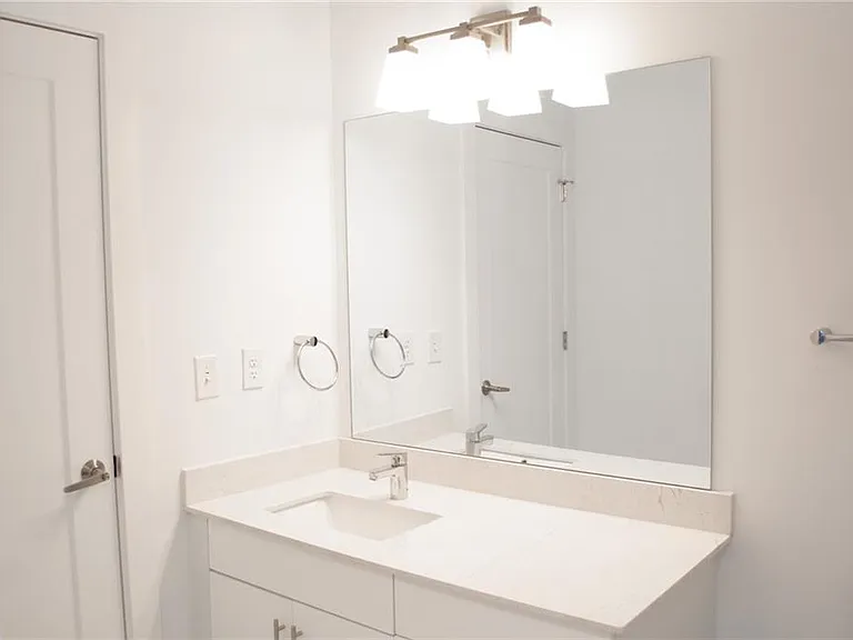 525 Parkway Dr NE #518 — Photo 17