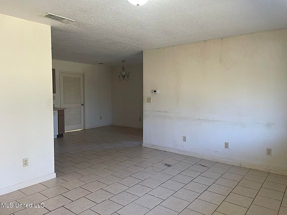 4th image of 412 Madison Ave