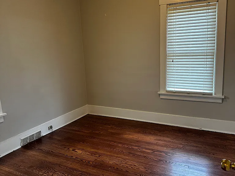 5402 Florence Blvd — Photo 7
