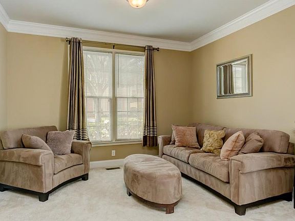 4th image of 524 Water Birch Way #0