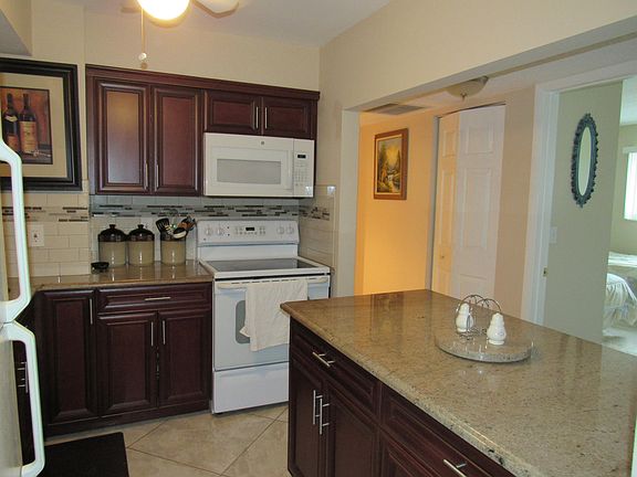 5th image of 721 Lori Dr APT 307