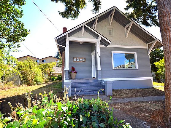 3rd image of 128 Rainier Ave