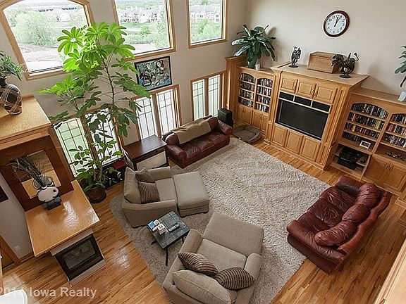 3rd image of 9201 Huntington Cir