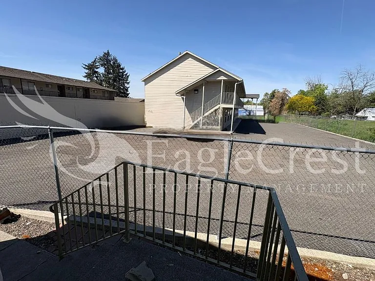 706 S College Ave — Photo 59