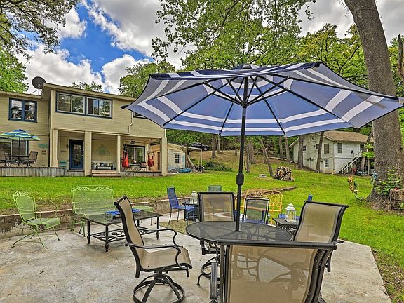 4th image of 9886 Lake Haven Cir