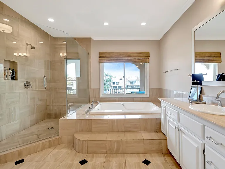 5302 Pacific Ave — Photo 29