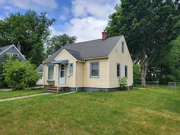 2nd image of 1509 Tremont St