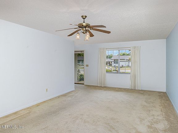 4th image of 340 PALOS Court