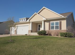 4915 Hay Field Ct SW, Cedar Rapids, IA 52404